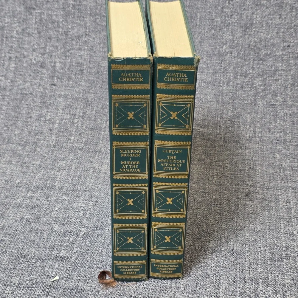 Agatha Christie International Collections Library Murder Mysteries 2 Books
